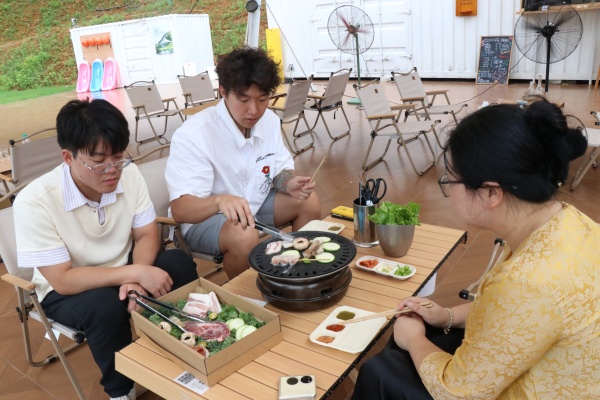 1785285208576574.jpg 户外烤肉.JPG